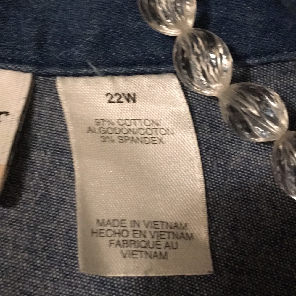 Alfred DunnerIn Embroidered Blue Jean Shirt - Picture 5 of 8